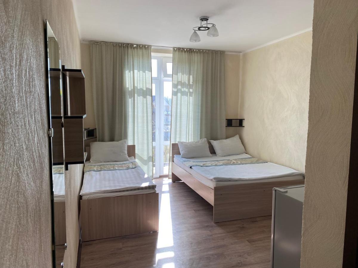 Eram Garden Hotel Bosteri Luaran gambar