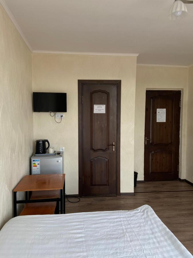 Eram Garden Hotel Bosteri Luaran gambar